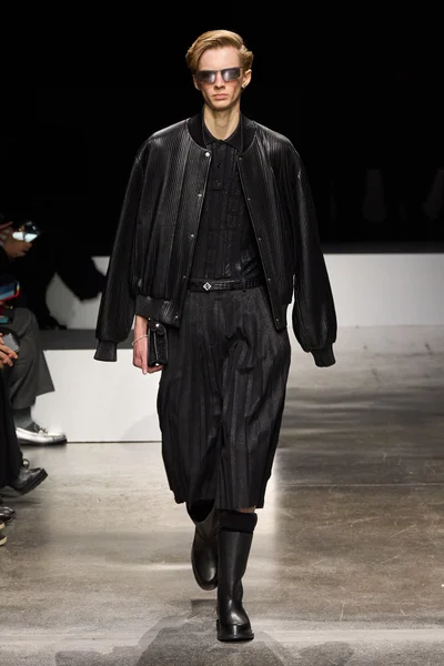 Look 57